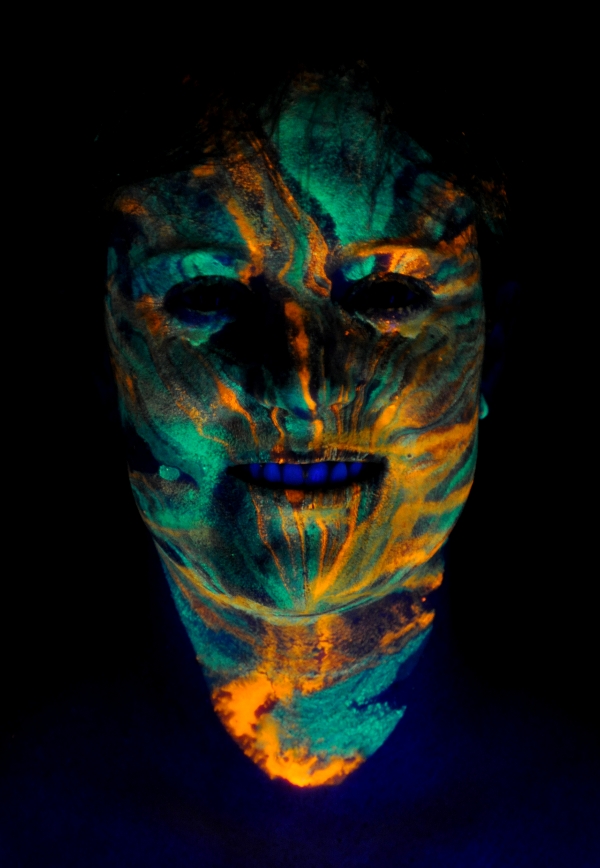 Black light marbling