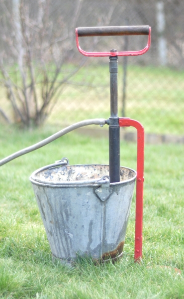 Stirrup Pump